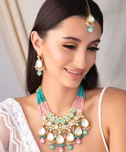 Nuovo Set di gioielli da donna di lusso stile Kundan 2 pezzi collana orecchino con zircone collana di potenza in acciaio inossidabile