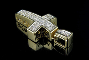 จี้เพชรรูปไม้กางเขนเพชรโมอิสสำหรับนักซ่อมเครื่องประดับแนวฮิปฮอปเย็นชุบทองเครื่องประดับแบบกำหนดเอง - Product Image 4