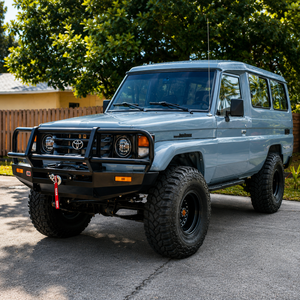 LANDCRUISERS 70 SERIE 4X4 DE 1999 DE ALTA CALIDAD, TRANSMISIÓN MANUAL DE 5 VELOCIDADES - Product Image 1