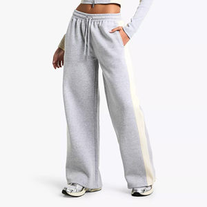 Conjunto de chándal de 2 piezas de pierna recta con cremallera ajustada a rayas con eslogan gris Marga Premium personalizado para mujer con bolsillos, conjunto de gimnasio y ropa deportiva - Product Image 4