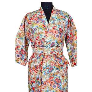 Veste matelassée à motif floral imprimé à la main pour femmes WOODEN BLOCK CRAFT INDIA, 100% coton biologique, manches trois quarts - Product Image 3