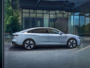 Sedán Ejecutivo Híbrido Enchufable 2024, 4 Puertas, 5 Asientos, Vehículo de Nueva Energía Premium PHEV de Alta Gama con Autonomía de 401-500 km en Venta - Product Image 4