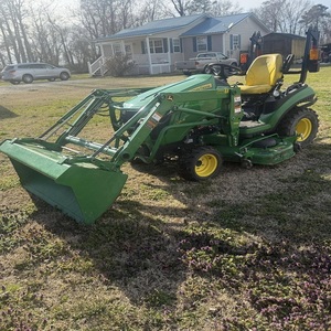 John deeree 1025R รถแทรกเตอร์ตีนตะขาบขนาดเล็กเกียร์4WD 20HP เครื่องยนต์สวนคุณภาพระดับพรีเมียมจัดส่งเร็วใช้งานได้ทั่วโลก - Product Image 3