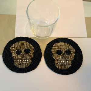 MS HANDICRAFT Sous-verres classiques faits à la main en perles-Forme carrée avec support en polyester (4x4 pouces) pour église et cadeaux religieux - Product Image 1