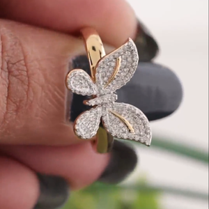 แหวนเพชรทรงกลมเจียระไนแบบบริลเลียนท์  ที่ได้รับการรับรองจาก IGI  ผลิตจากเพชรที่เพาะเลี้ยงในห้องปฏิบัติการ  สไตล์ฮิปฮอป  ประดับเพชรแบบช่อง  รูปทรงผีเสื้อ  สำหรับผู้หญิง  ใส่ไปงานปาร์ตี้ - Product Image 6