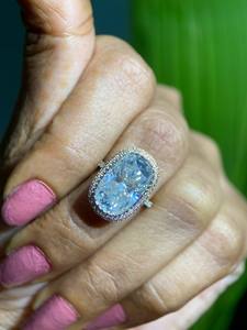 Anillo de Diamante Moissanite de Lujo Personalizado de Alta Calidad, Oro Sólido de 14K y 18K, Joyería de Compromiso y Boda Disponible a un Precio Accesible - Product Image 3