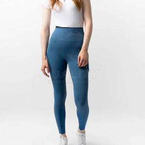 Medias de montar ligeras Medias de montar de tela que absorbe la humedad de secado rápido para jinetes activos al aire libre - Product Image 1