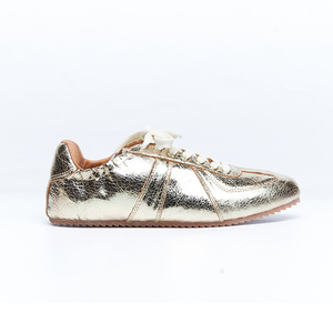 2025 zapatillas de deporte Premium para mujer, zapatillas de cuero de estilo clásico, zapatos de estilo de vida informales de inspiración dorada, tallas 11 disponibles - Product Image 1