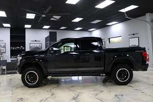 F-150 Sedán 2023 con Tracción en las Cuatro Ruedas, Control de Crucero Adaptativo, Neumáticos R17, Asientos de Cuero, Techo Panorámico y Luces LED - Product Image 4