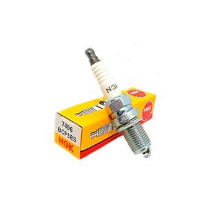 Nuevo Juego de Bujías NGK 7496 para Skoda Favorit, Forman, Felicia, 4 Piezas # Carburador 12 BCP5ES Nuevo Platino - Product Image 1