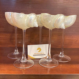 Coupe Martini coquillage faite à la main Verre élégant sur le thème de la plage pour la décoration de bar et les collections de villégiature du Vietnam - Product Image 3