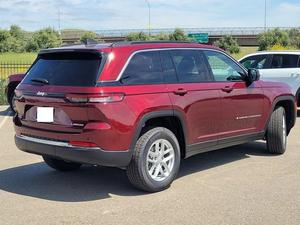 JEEP GRAND CHEROKEE LAREDO 2025 USADO, Volante a la Izquierda/Derecha - Product Image 2