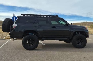 Toyota 4Runner TRD Pro 4WD-AWD 2019, Automático, 5 Velocidades - Product Image 2