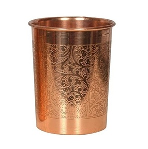 Verre en métal cuivre gravé avec verres à vin polis et brillants à prix abordable Beaux designs Les plus exigeants - Product Image 1