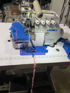 Machine à coudre industrielle surjeteuse à lit plat JU-KI-6814D d'occasion, haute précision, en métal, OEM DIY, 220V 550W 4500 points/min, épaisseur 11mm - Product Image 4