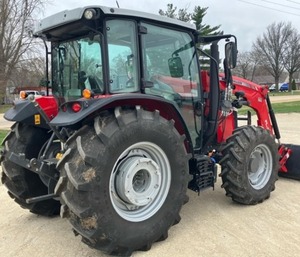 2020 MASSEY FERGUSON 4710 Tractores 100 HP a 174 HP Variantes Compare y elija su máquina perfecta" - Product Image 1