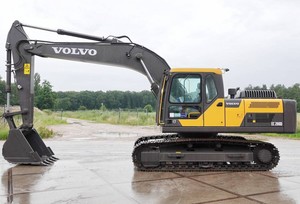 รถขุดตีนตะขาบ Volvo EC200D มือสอง เครื่องขุดไฮดรอลิก รถขุดดินแบบตีนตะขาบ พร้อมมอเตอร์เกียร์ Eaton/Liyuan สำหรับงานก่อสร้าง - Product Image 5