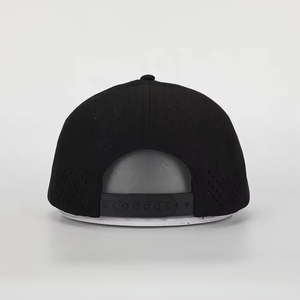 หมวกเบสบอลแบบมีเชือก 6 แผง คุณภาพสูง โลโก้ยางสั่งทำ กันน้ำ ตัดด้วยเลเซอร์ มีรูระบายอากาศ สำหรับกีฬาและการเดินทาง - Product Image 3