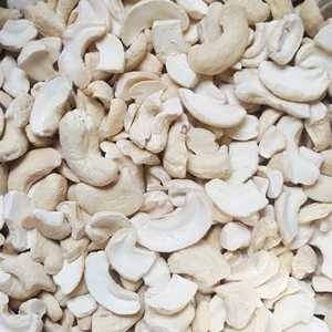 เม็ดมะม่วงหิมพานต์ดิบขายส่งจากผู้จำหน่ายที่เชื่อถือได้เหมาะสำหรับการจำหน่ายขนาดใหญ่การแปรรูปอาหารและการค้าระดับโลก - Product Image 1