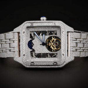 Reloj personalizado lujoso con tachuelas de diamantes de moissanita, movimiento de cuarzo, función de fecha, reloj de lujo de estilo Hip Hop para hombres y mujeres - Product Image 1