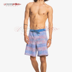 Short de plage imprimé pour homme avec tissu doux et coupe décontractée pour les vacances Short de plage pour homme à séchage rapide - Product Image 4