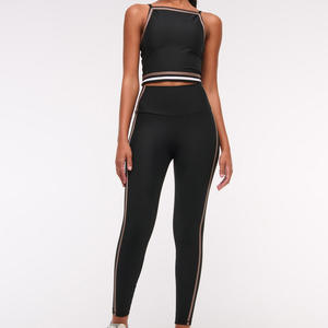 Trajes de gimnasio deportivos de Yoga de alta calidad con logotipo personalizado, conjuntos de entrenamiento ligeros, conjunto de entrenamiento para correr para mujer - Product Image 1