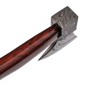ขวานเหล็กดามัสกัส ดีไซน์นอร์ดิก ด้ามยาว ลายเหล็กทำมือ พร้อมด้ามไม้คลาสสิก สำหรับใช้งานกลางแจ้งและตกแต่ง - Product Image 3