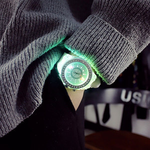 Orologi da Polso LED Luminosi in Silicone per Uomo e Donna, Marca Fashi con Cassa in Plastica per Ragazzi e Ragazze - Product Image 3