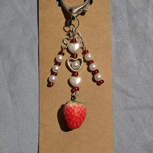 Llaveros con cuentas de fresa - Product Image 1
