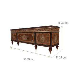 Mueble de TV Clásico de Lujo en Madera con Paneles Decorativos - Product Image 5