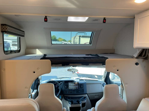Autocaravanas Everyday Comfort T H O R QUANTUM LF31, Construcción de Aluminio y Acero para 4-6 Personas, Increíbles para Viajes de Aventura por Carretera - Product Image 2
