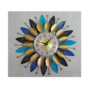 Reloj de pared multicolor de Metal decorativo para sala de estar, decoración de lujo para el hogar, arte de pared colgante de pared - Product Image 1