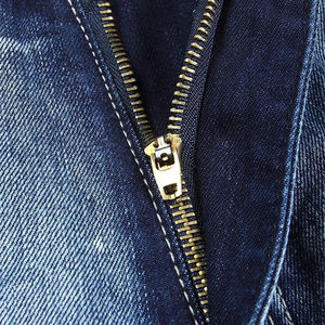 Vente en gros 2025 shorts en jean déchiré délavé de haute qualité pour hommes longueur au genou 100% avec logo personnalisé service OEM - Product Image 4