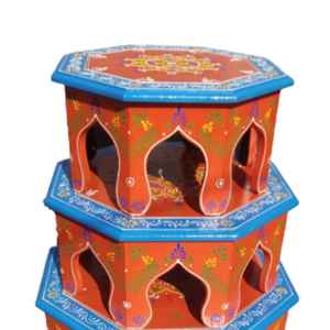 Juego de 3 taburetes Chowki de ocho lados de hierro pintado decorativo para la decoración de la sala de estar del hogar - Product Image 2