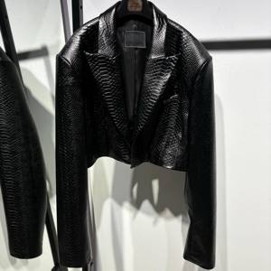 Chaqueta Bomber de Cuero Genuino con Color Personalizado para Hombre, Diseño de Hombros Anchos, Lona Resistente al Agua y Transpirable para Invierno - Product Image 2