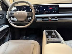 OFFRE SPÉCIALE! Véhicule d'occasion aux enchères chez le concessionnaire 2026 EV9Wind SUV AWD - Product Image 3