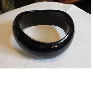 Brazaletes de resina de diseño de tendencia Vintage de tamaño libre, color y forma personalizados de fabricante indio, fiestas de boda - Product Image 2