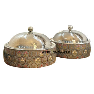 Ensemble de deux réchauds à fondue en bois avec design d'autocollants, collection tendance, réchaud à nourriture en métal fantaisie - Product Image 1