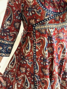 Traje de Diseñador Clásico y Tradicional para Mujer, Conjunto Étnico Premium, Fabricante Mayorista al Mejor Precio - Product Image 3