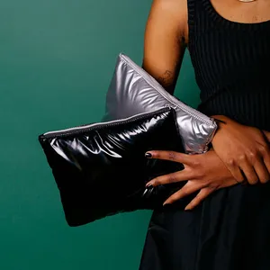 Borsa Clutch Personalizzata in Metallo e Acacia, Contenitore Multiuso per Gadget - Product Image 3
