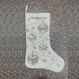 Chaussette de Noël brodée flocon de neige argenté en coton doux, décoration de fêtes - Product Image 6
