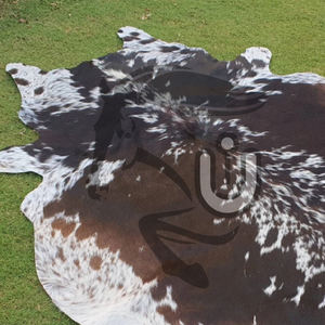 Tapis en cuir de vachette suédé incroyable 25-26 SQ Modèle UBI-HCR-0006 UNBRIDLEDS INDUSTRY Taille/couleur personnalisable Élégant Unisexe Fabriqué - Product Image 2