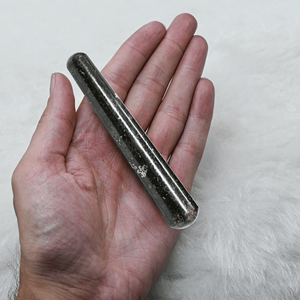 Bán buôn tự nhiên nuummite massage Wand Healing Crystal Wand cho thư giãn Yoni massage khắc Châu Âu massage Wands - Product Image 4