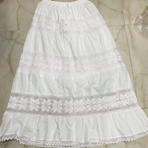 กระโปรงทรงเอสีขาวแนวลำลองของผู้หญิงพร้อมพู่ปักที่เอวยางยืดดีไซน์ด้วยตัวเองใส่สบาย - Product Image 1