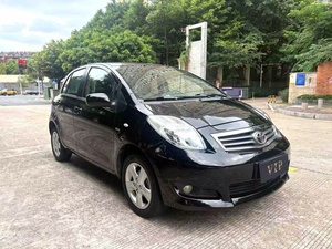 Toyota Yaris d'occasion en parfait état, noire, 1.6L essence, automatique, conduite à gauche, compacte, berline, durable, voiture familiale à vendre - Product Image 1
