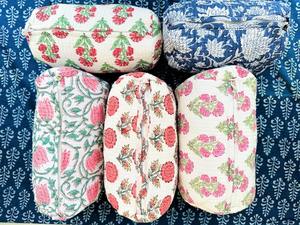 Wholesale Lot 100% Cotton <b>Quilted</b> for Toiletry <b>Bag</b> Handmade Floral Hand Block Printed Bohemian Style Zipper Closure <b>Makeup</b> <b>Bag</b> - Product Image 4