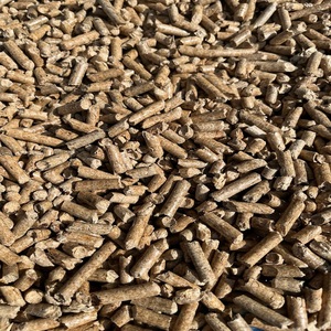 Vente en gros de granulés de bois de biomasse à haute valeur calorifique taille constante faible production de cendres pour usage résidentiel - Product Image 1