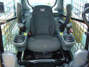 2015 CAT 279D XPS High Flow-Turbo 2-Speed Skid Steer Loader avec A/C Cab et nouvelles pistes - Product Image 3