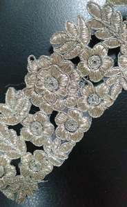 Rubans et dentelles brodés à la machine sur mesure, motif floral, trois coloris, pour robes de mariée et boutiques - Product Image 6