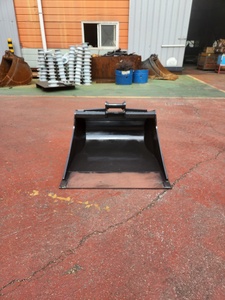 Godet d'excavatrice à côté incliné, godet en acier haute résistance résistant à l'usure pour un travail précis de nivellement de la pente et de la surface - Product Image 2